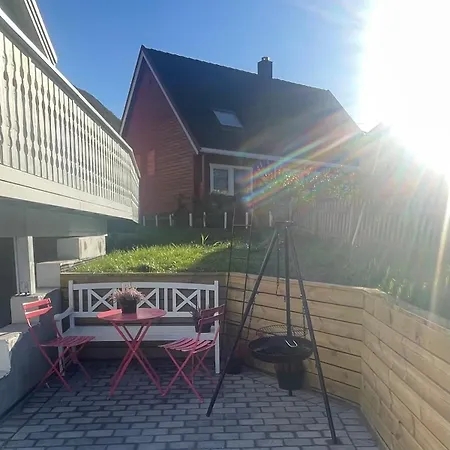 Brand New Close To The Centre